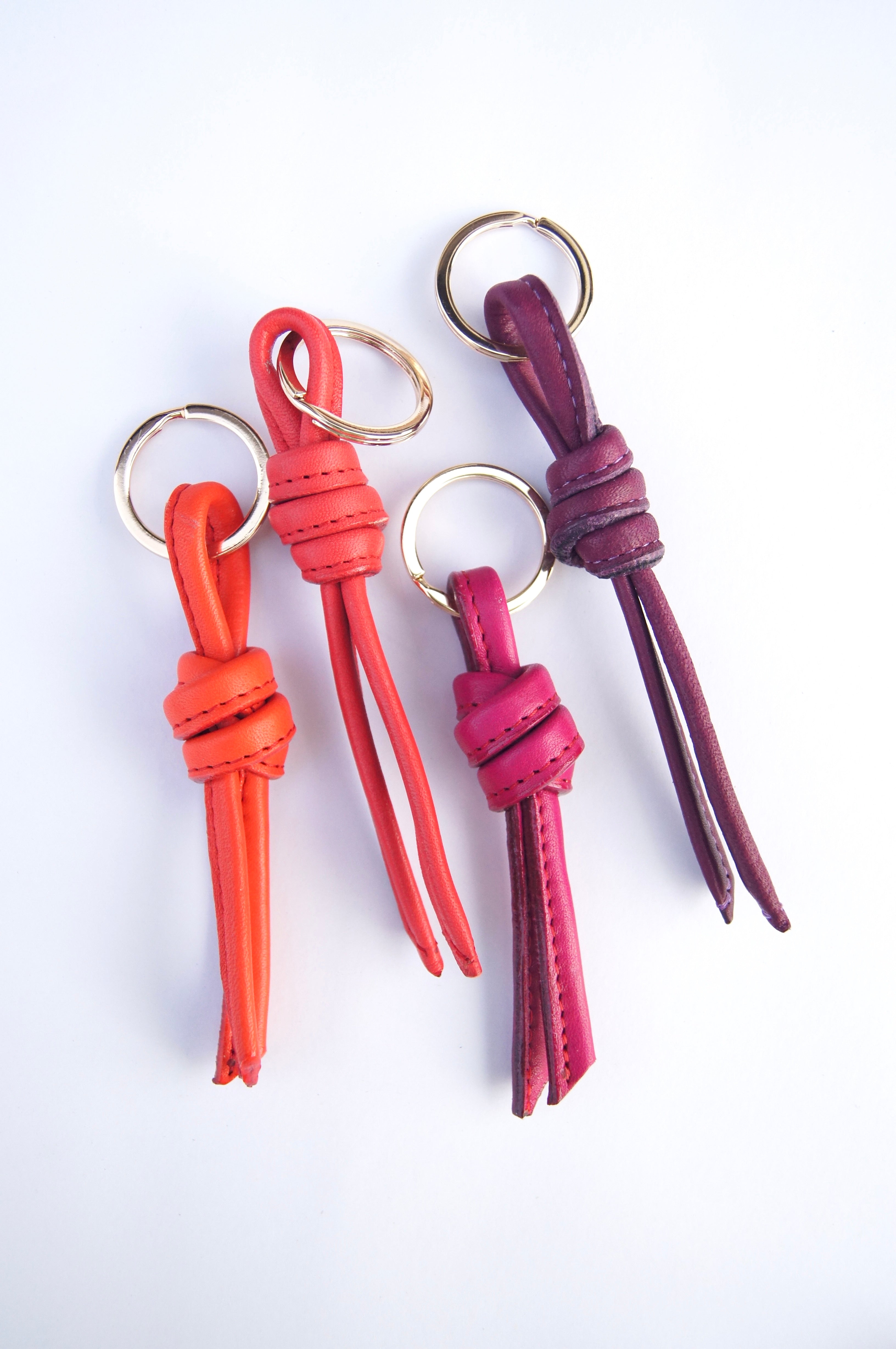 KNOT KEYCHAIN – Petit Mai