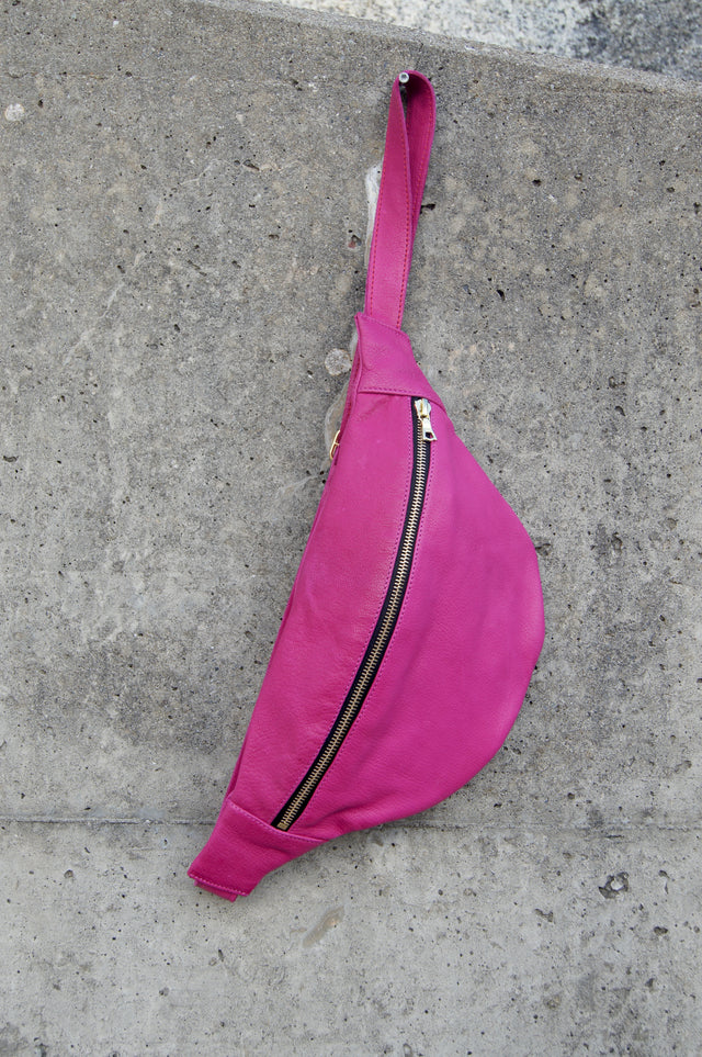 BANANA BAG PINK LAGERVERKAUF