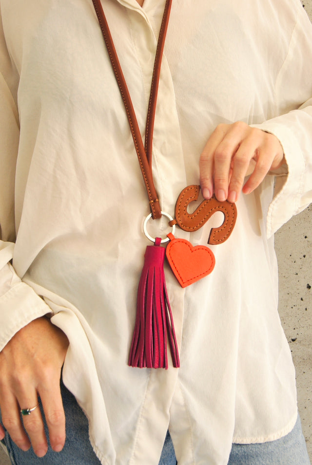 HERZ, TASSEL, BUCHSTABE SCHLÜSSELANHÄNGER