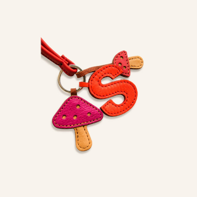 MUSHROOM AND LETTER KEYCHAIN