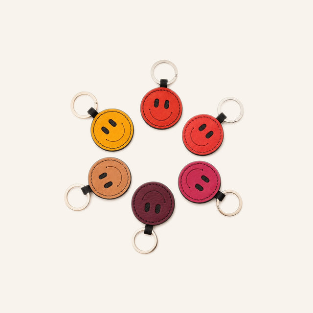 SINGLE SMILEY KEYCHAIN