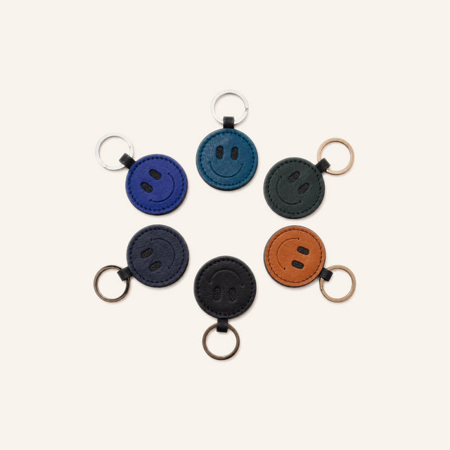 SINGLE SMILEY KEYCHAIN